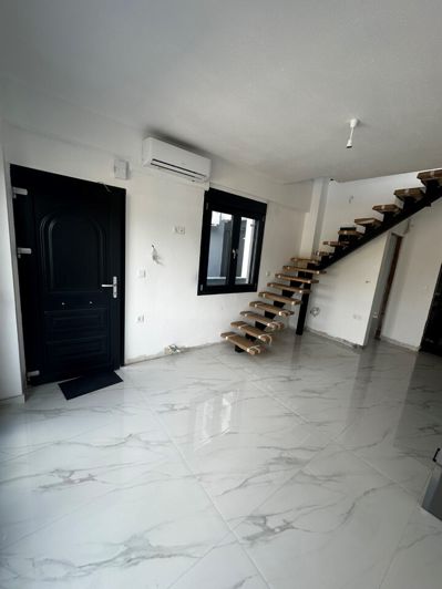 Image No.18-2 Bed Maisonette for sale