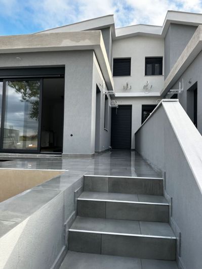 Image No.8-2 Bed Maisonette for sale