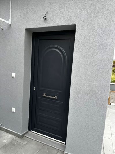 Image No.9-2 Bed Maisonette for sale