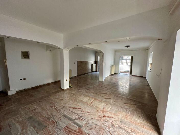 Image No.1-3 Bed Flat for sale