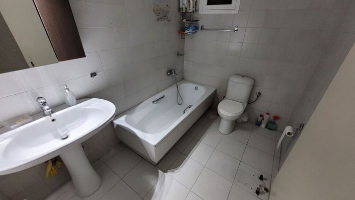 Image No.16-2 Bed Flat for sale