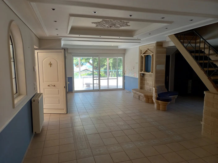 Image No.14-2 Bed Property for sale