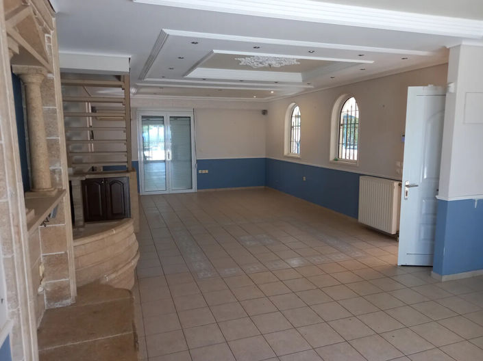 Image No.17-2 Bed Property for sale