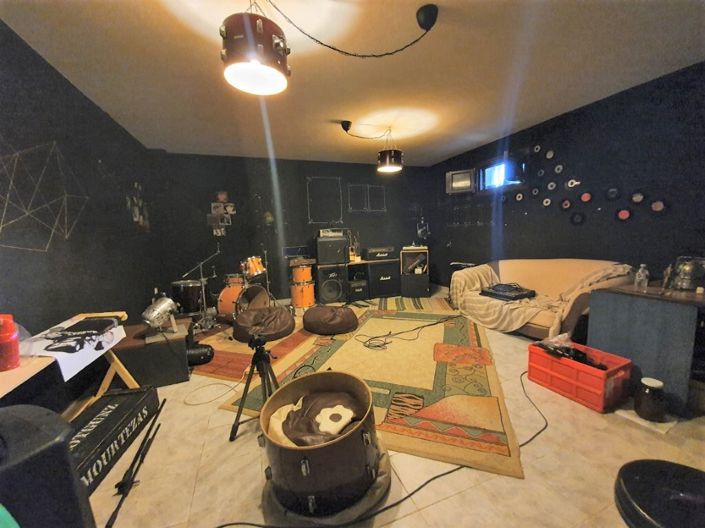 Image No.16-5 Bed Property for sale