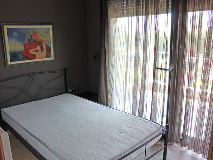 Image No.8-3 Bed Property for sale