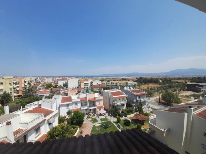 Image No.19-4 Bed Maisonette for sale