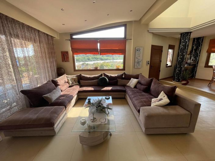 Image No.19-Villa for sale