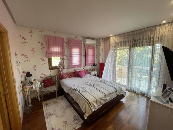 Image No.20-Villa for sale