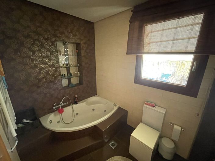 Image No.23-Villa for sale