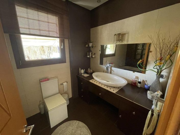 Image No.24-Villa for sale