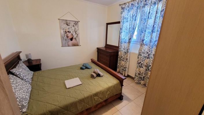 Image No.22-4 Bed Property for sale