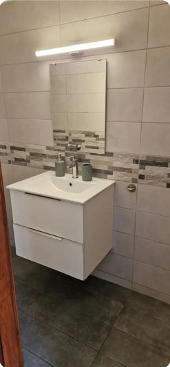 Image No.6-2 Bed Maisonette for sale