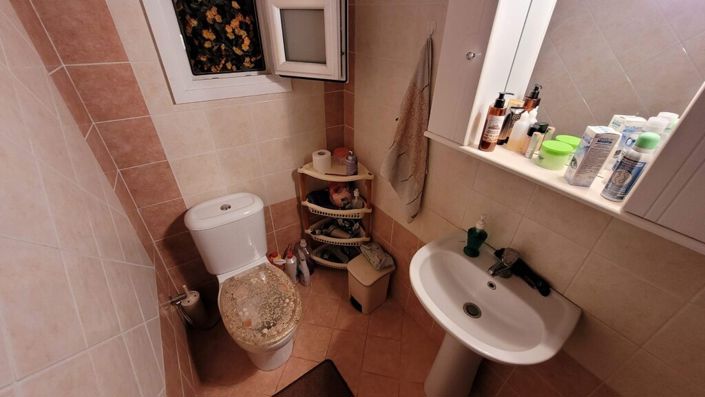 Image No.19-3 Bed Property for sale