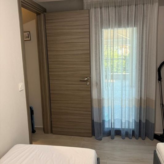 Image No.26-2 Bed Maisonette for sale