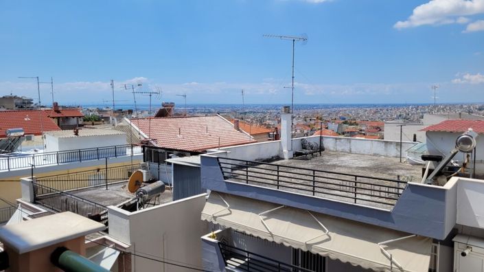 Image No.14-3 Bed Maisonette for sale