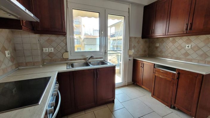 Image No.18-3 Bed Maisonette for sale