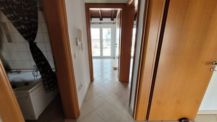 Image No.21-3 Bed Maisonette for sale
