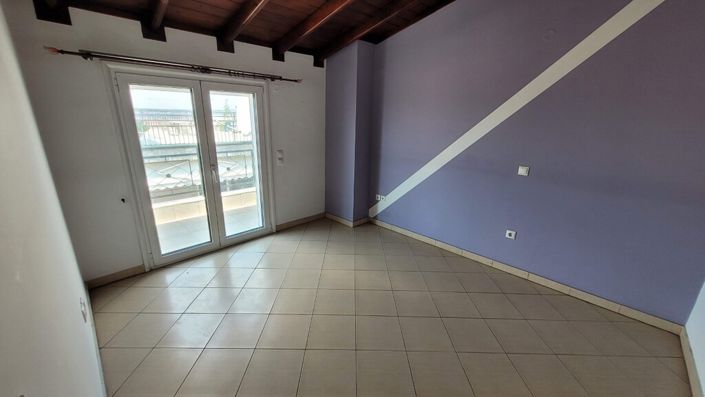 Image No.23-3 Bed Maisonette for sale