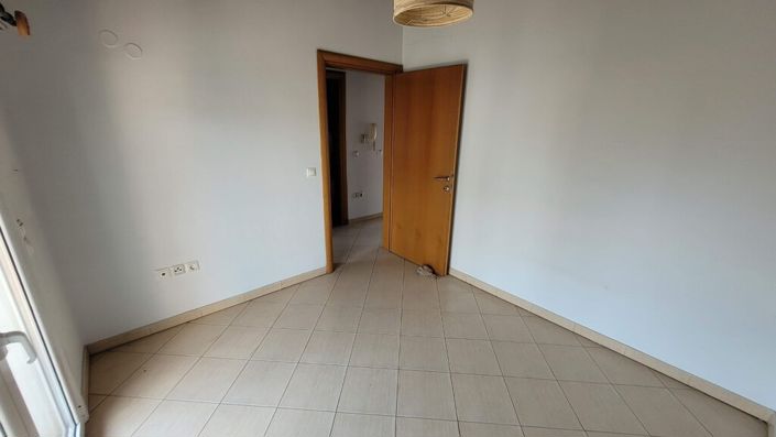 Image No.24-3 Bed Maisonette for sale