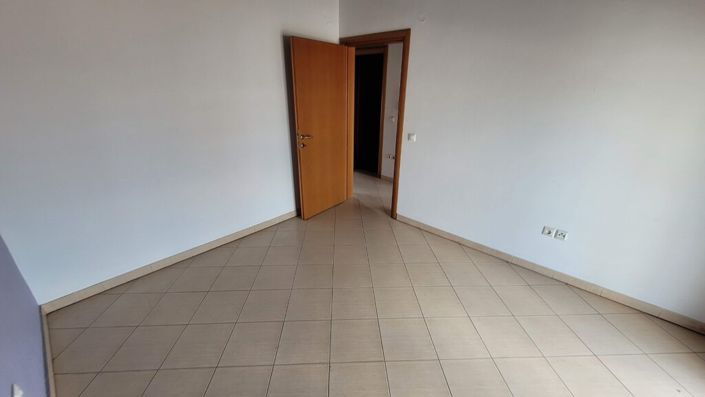 Image No.27-3 Bed Maisonette for sale