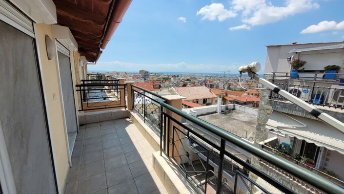 Image No.28-3 Bed Maisonette for sale