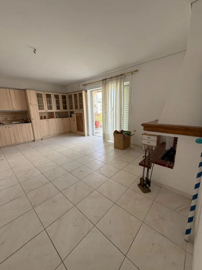 Image No.3-Appartement de 2 chambres à vendre à Agios Dimitrios