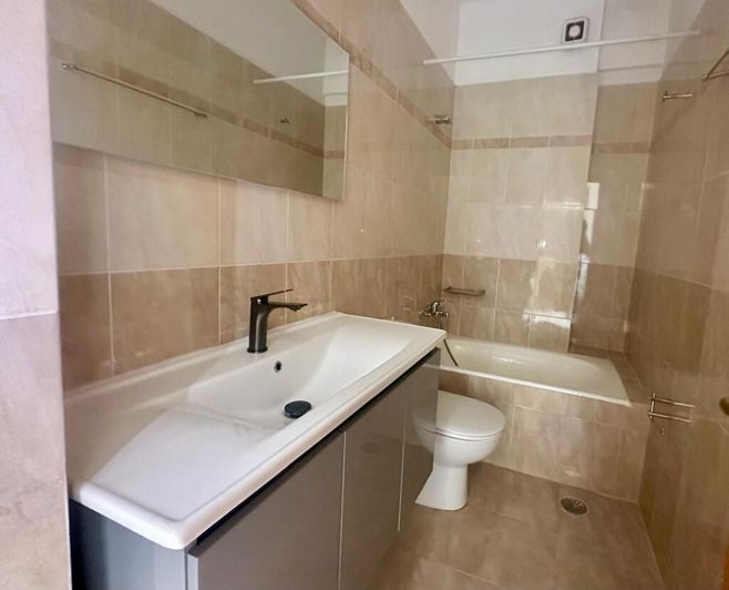 Image No.24-2 Bed Flat for sale