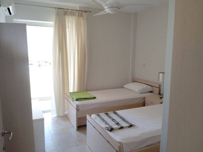 Image No.20-2 Bed Maisonette for sale