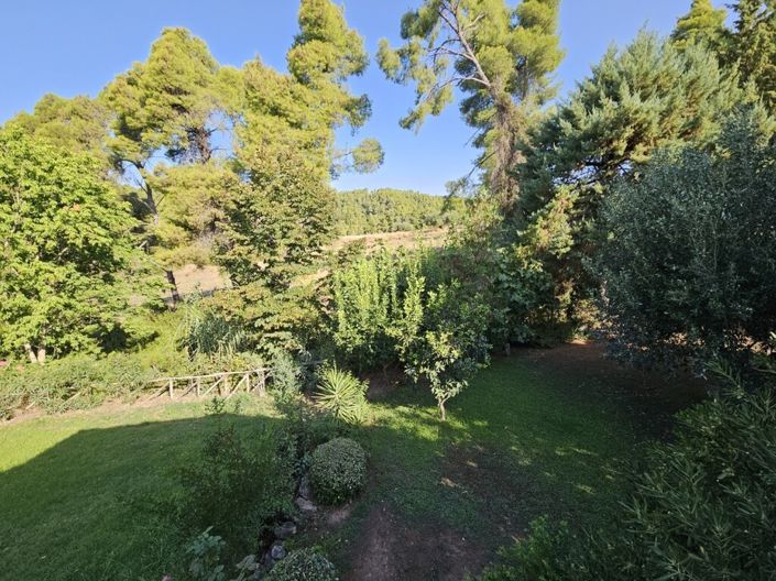 Image No.5-4 Bed Maisonette for sale