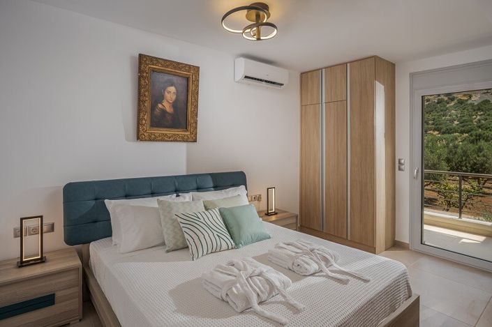 Image No.17-3 Bed Villa for sale