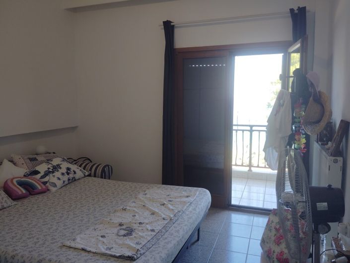 Image No.24-3 Bed Flat for sale