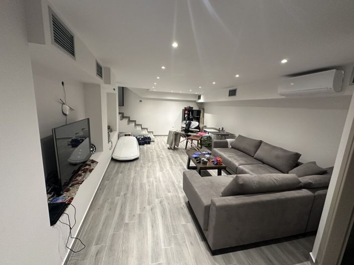 Image No.25-3 Bed Property for sale