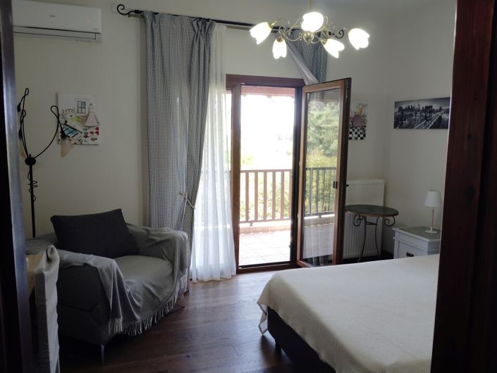 Image No.30-4 Bed Property for sale