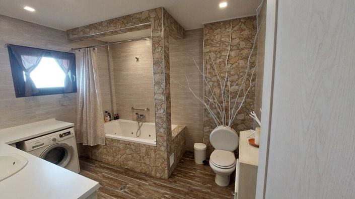 Image No.19-3 Bed Maisonette for sale