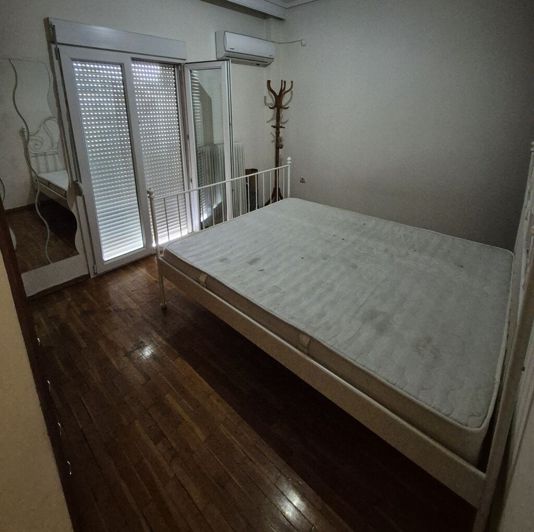 Image No.8-2 Bed Flat for sale