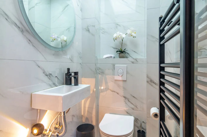 Image No.19-4 Bed Property for sale