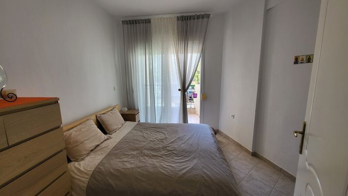 Image No.6-2 Bed Flat for sale