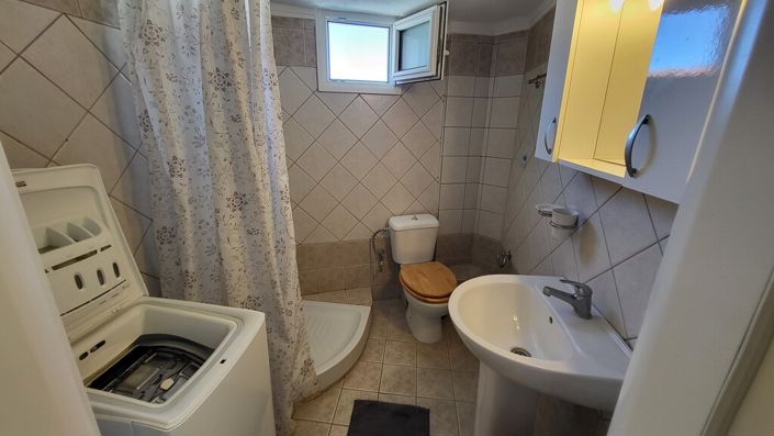 Image No.10-2 Bed Flat for sale