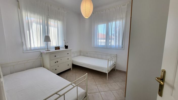 Image No.6-2 Bed Flat for sale