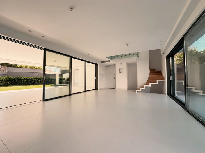 Image No.5-4 Bed Maisonette for sale