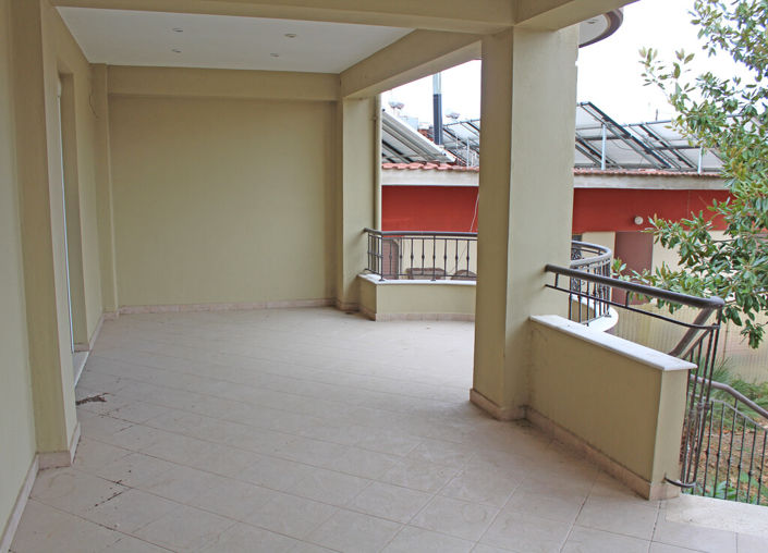 Image No.20-4 Bed Property for sale