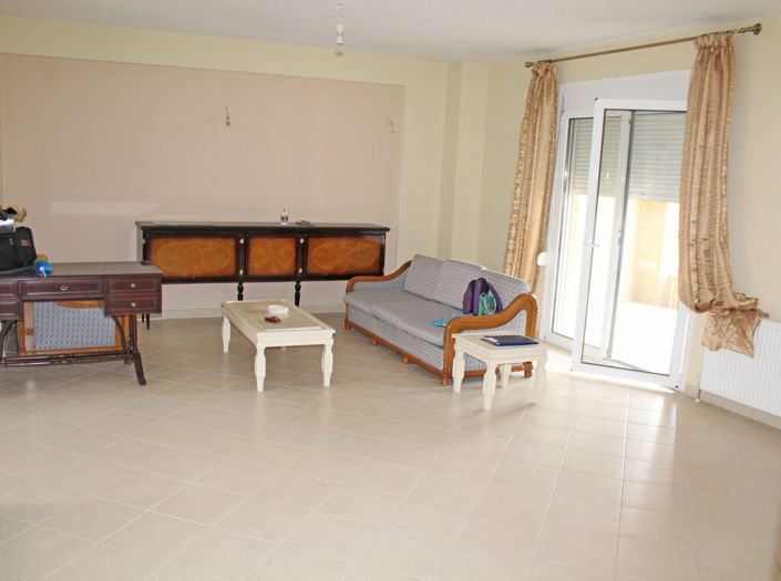 Image No.22-4 Bed Property for sale