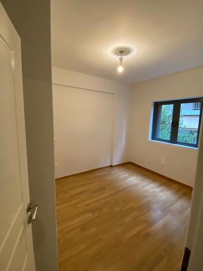 Image No.19-4 Bed Flat for sale