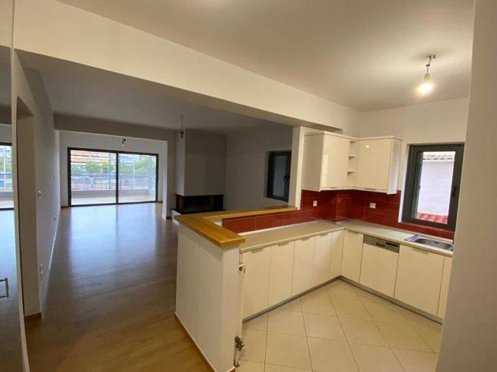 Image No.3-4 Bed Flat for sale