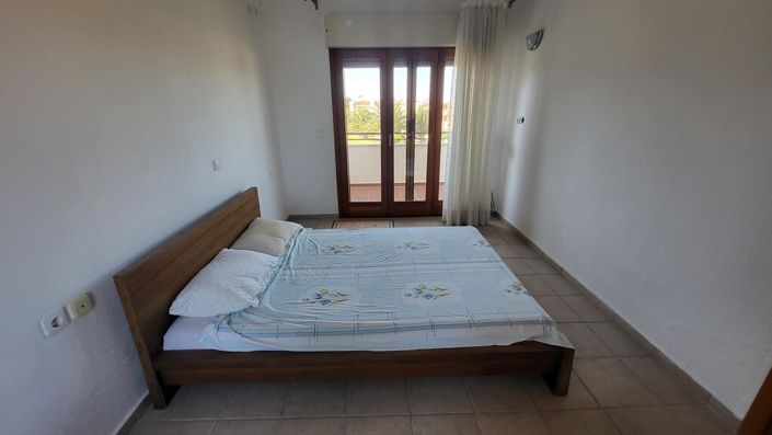 Image No.8-3 Bed Maisonette for sale