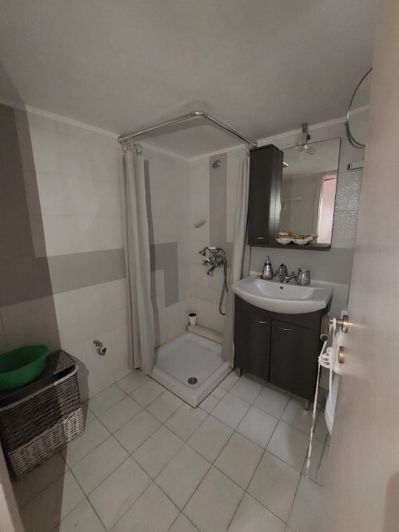 Image No.13-3 Bed Flat for sale