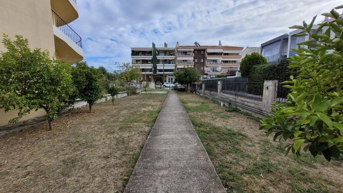 Image No.19-5 Bed Maisonette for sale