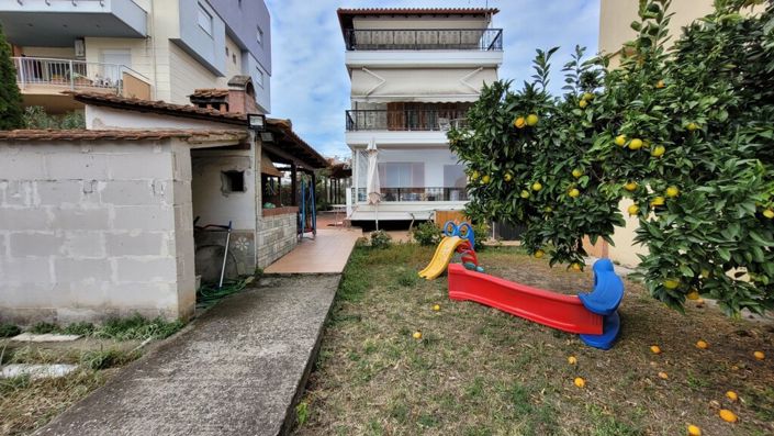 Image No.21-5 Bed Maisonette for sale