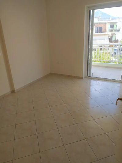 Image No.2-Appartement de 2 chambres à vendre à Xylokastro