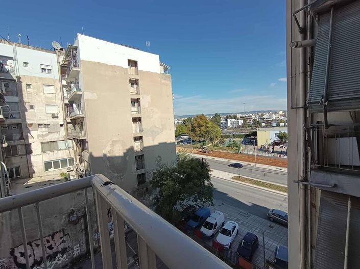 Image No.26-3 Bed Flat for sale